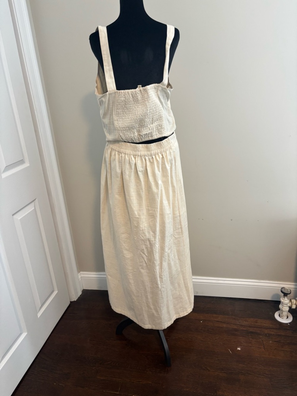 Sleeveless Cream Button-Front Maxi Dress - Picture 2 of 7